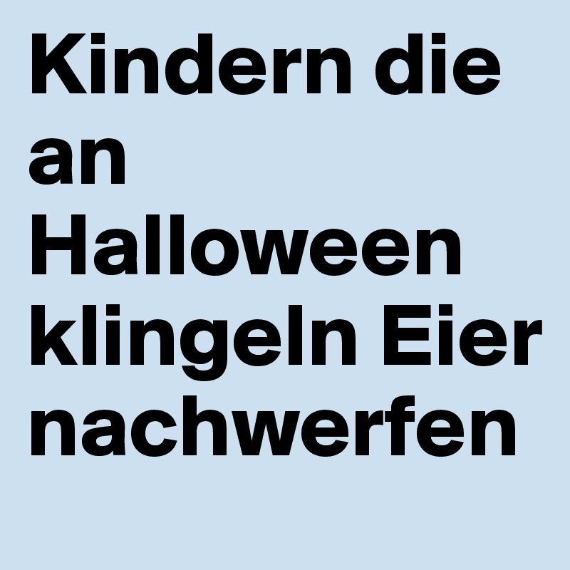 Kindern die an Halloween klingeln Eier nachwerfen